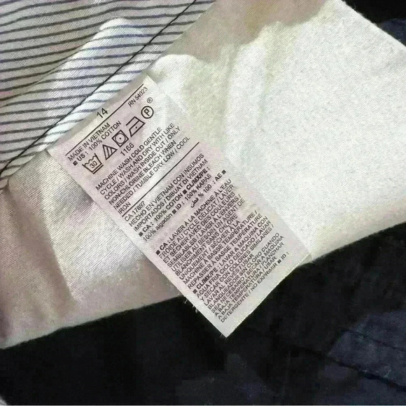 Old Navy Polka Dot Shorts - Picture 8 of 8